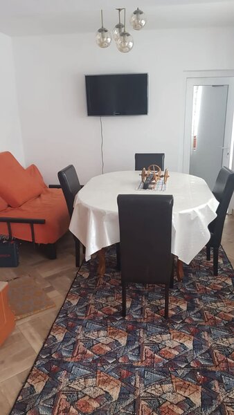 Floroaica, jud. Calarasi, 90 km fata de Bucuresti si 20 km fata de Calarasi