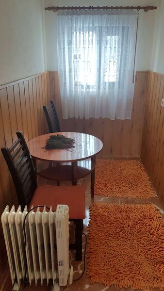 Floroaica, jud. Calarasi, 90 km fata de Bucuresti si 20 km fata de Calarasi