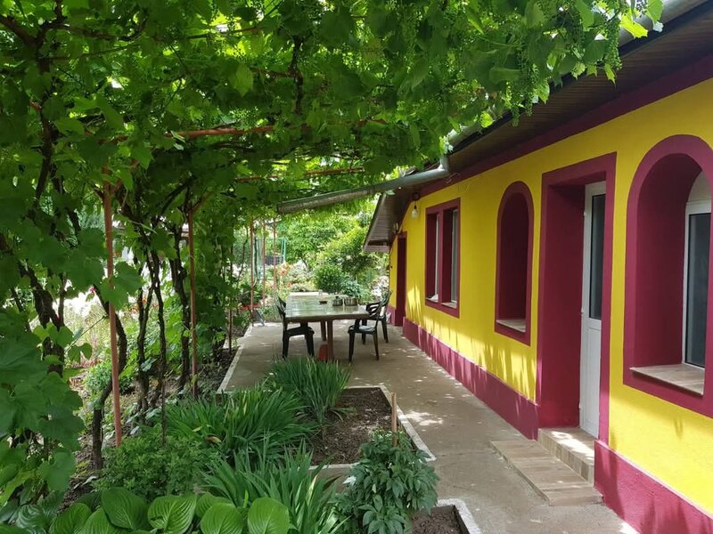 Floroaica, jud. Calarasi, 90 km fata de Bucuresti si 20 km fata de Calarasi